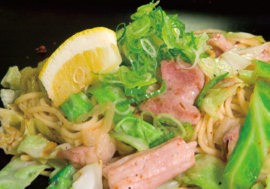 ホルモン塩焼きそば